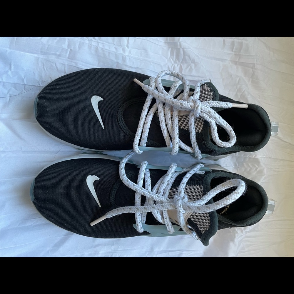 Nike women presto size 6.5